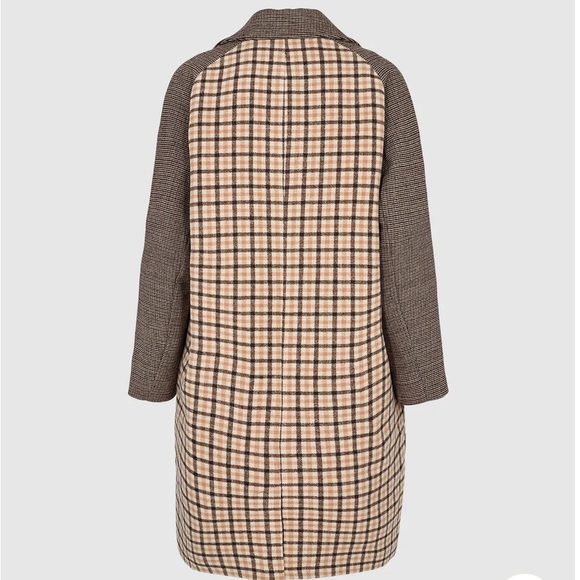 Minimum Patchy Coat - Picture 3 of 13